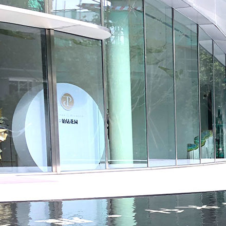 母嬰標(biāo)識(shí)設(shè)計(jì):溫馨關(guān)懷,母嬰標(biāo)識(shí)設(shè)計(jì)營造貼心氛圍